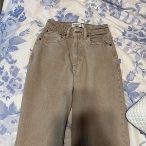 Abercrombie Beige Curve Love Jean